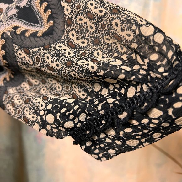 VTG📌 Glam Fringed Flapper Style Dress with Short Sleeves - Picture 5 of 15